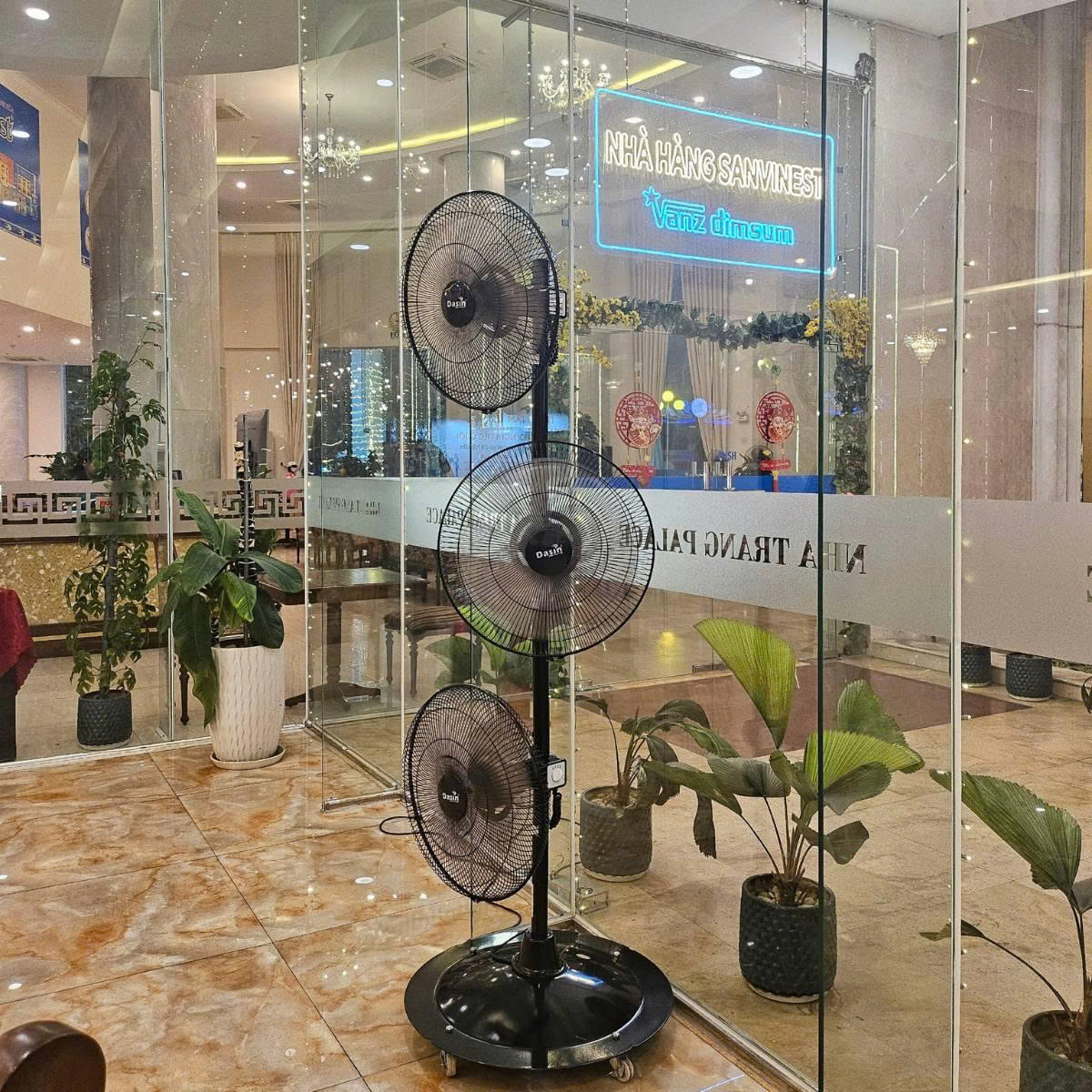 Quạt 3 đầu Dasin