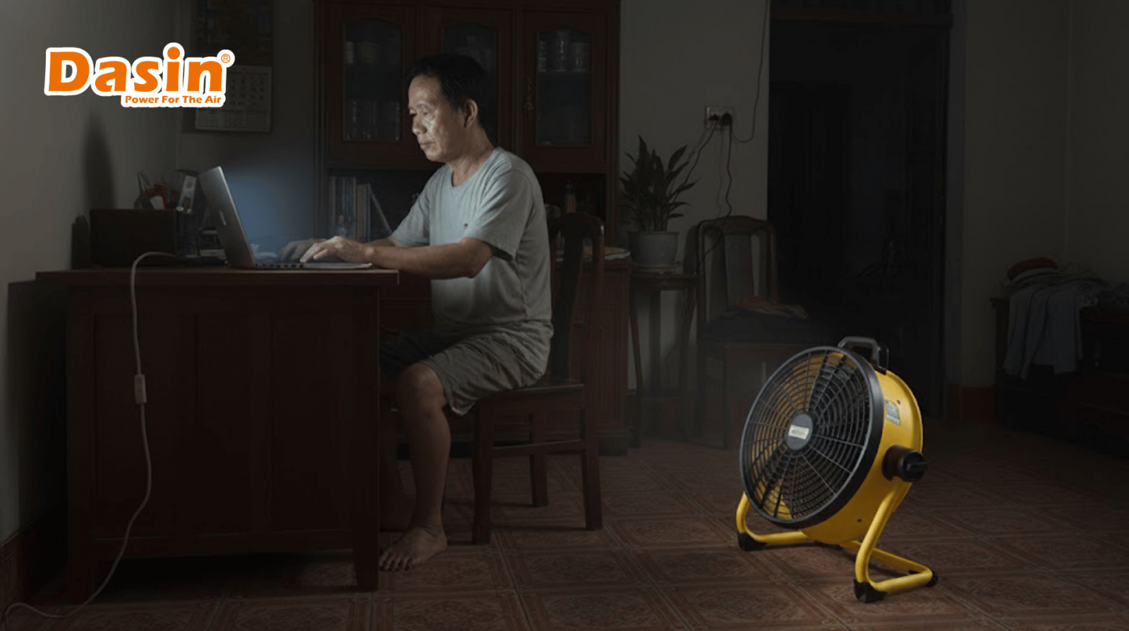 quạt pin khi cúp điện