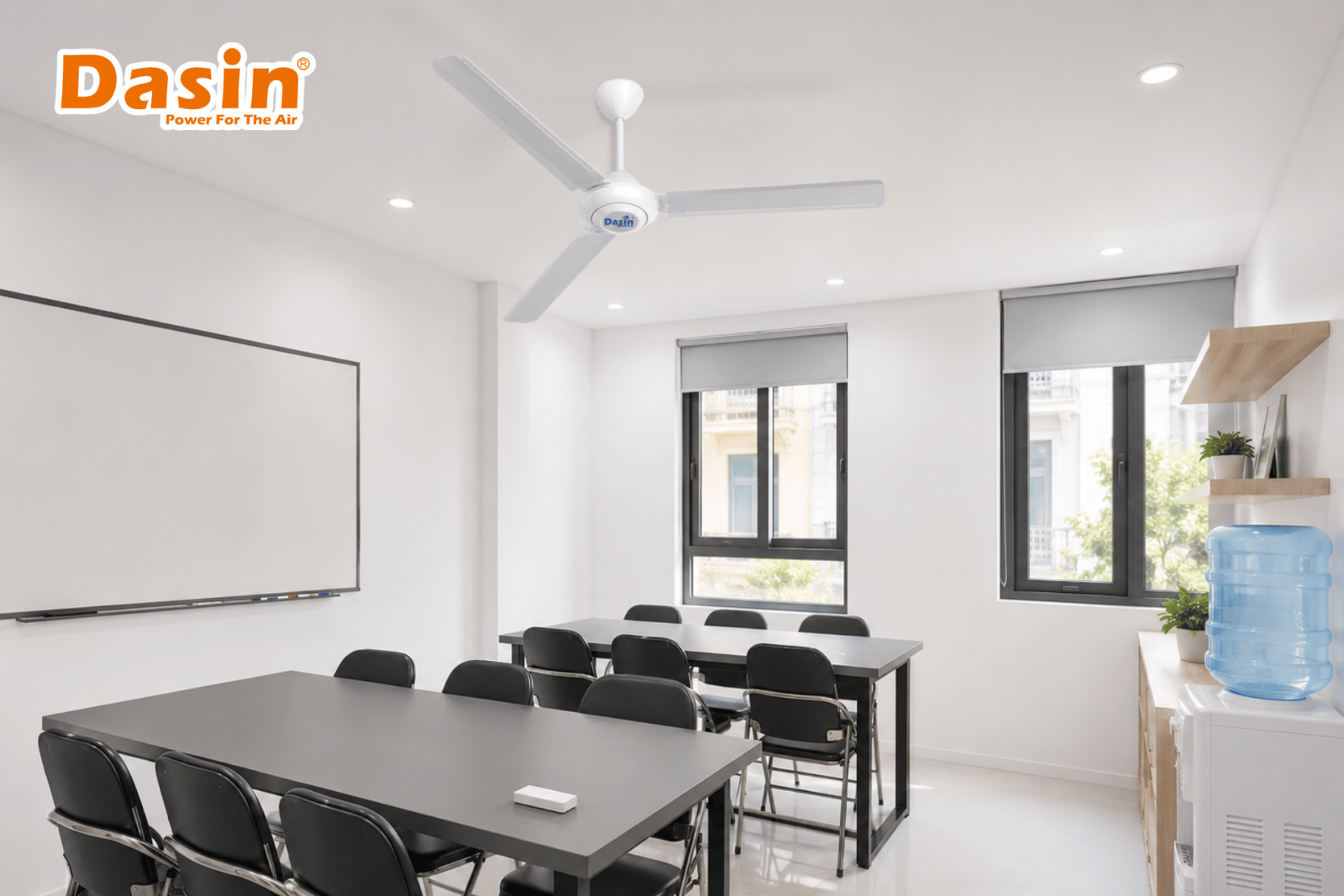 quạt trần trong lớp học